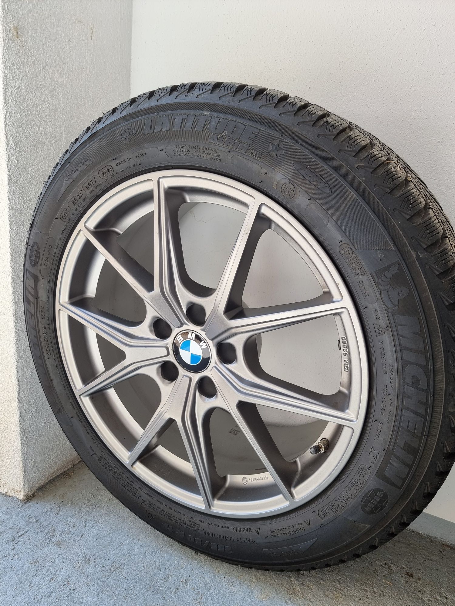 Jante aluminiu bmw cu cauciucuri de iarna noi