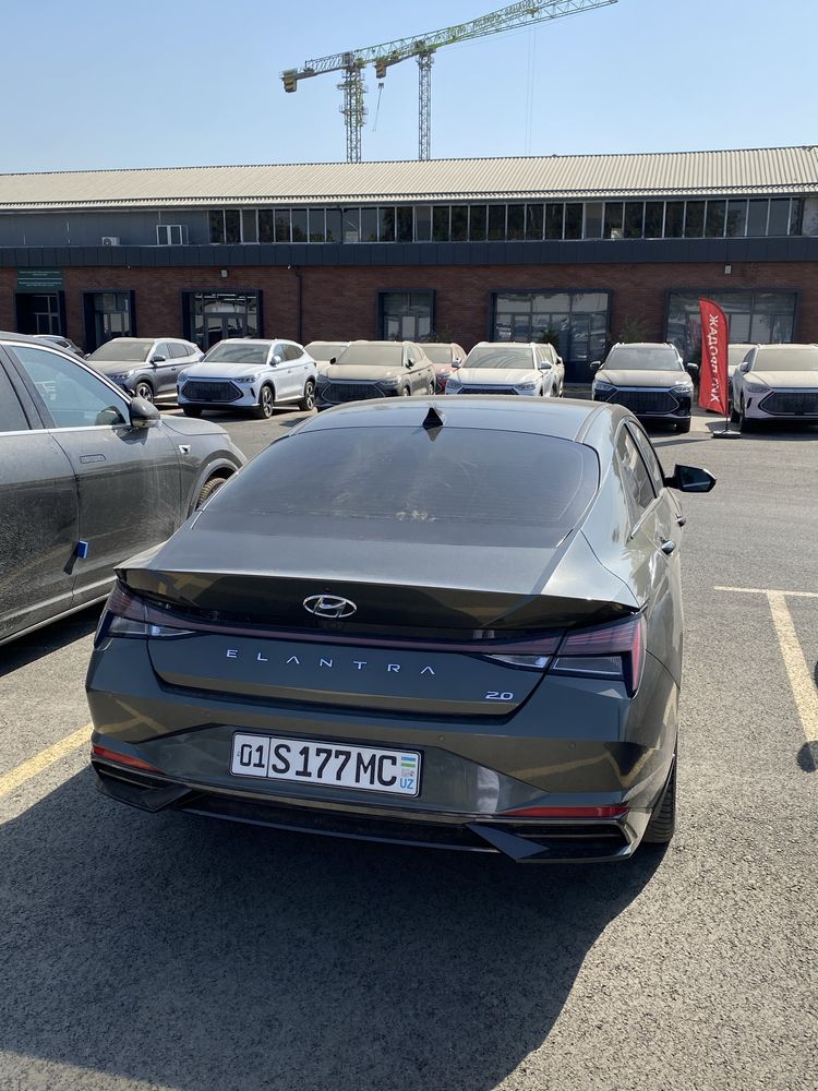 Hyundai elantra 2l gazli