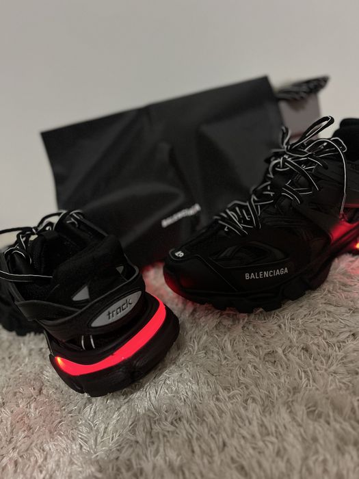 Balenciaga Track cu led