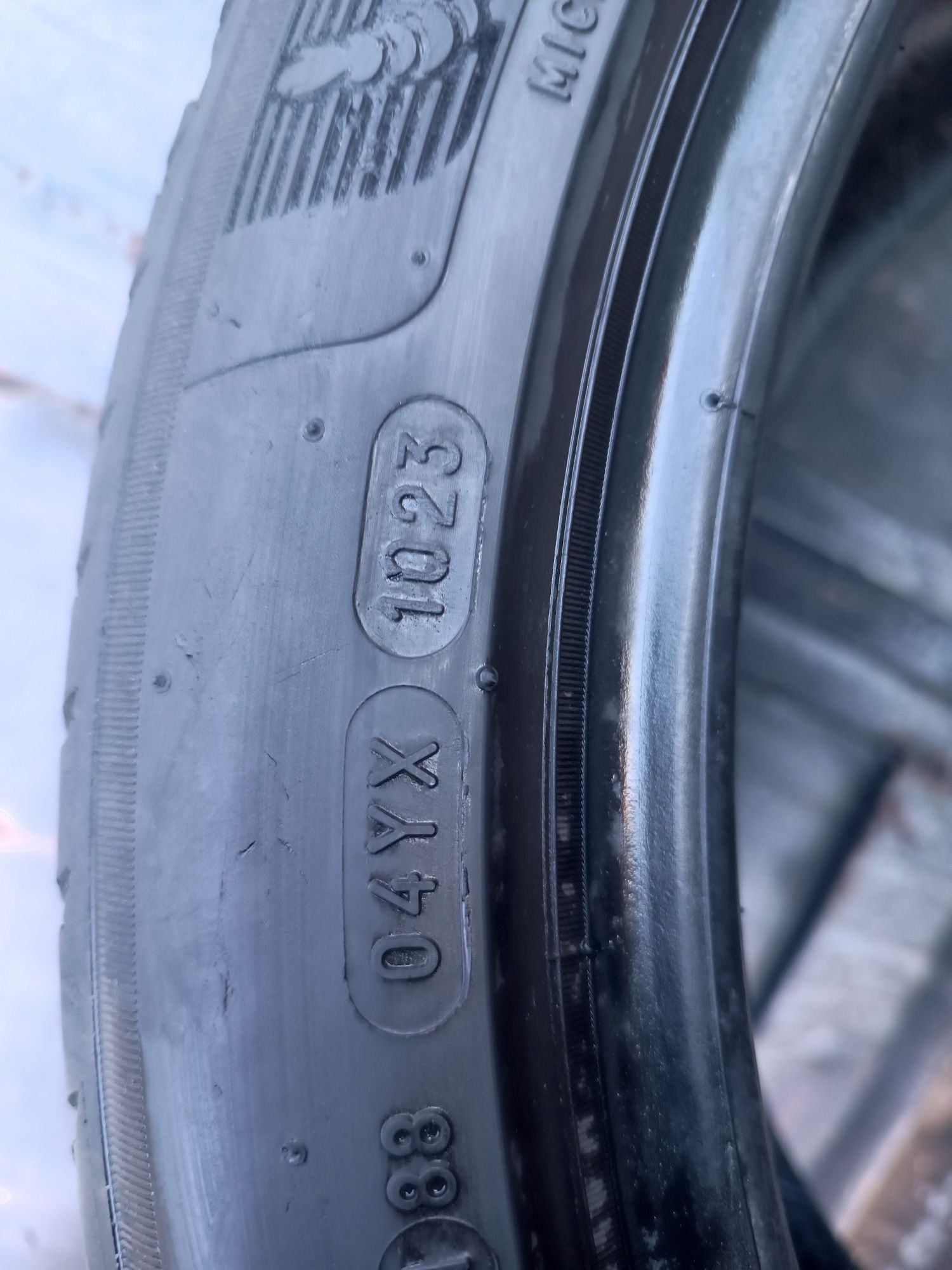 245/40/18 Michelin Дот 1023