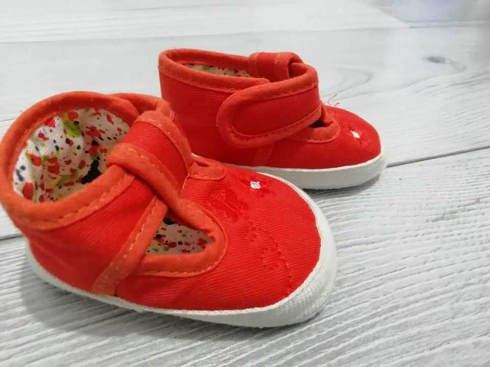 Lot papucei botosei sandale bebeluși fetite 0-3-6 luni