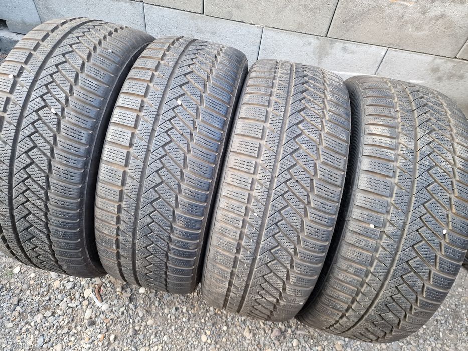 Anvelope 225/45R18 marca Continental, M +S, 7 mm
