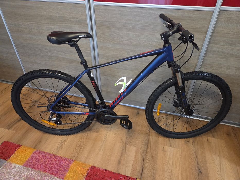 Bicicleta 27,5 White XC Trainer  L Frână disc hidraulice