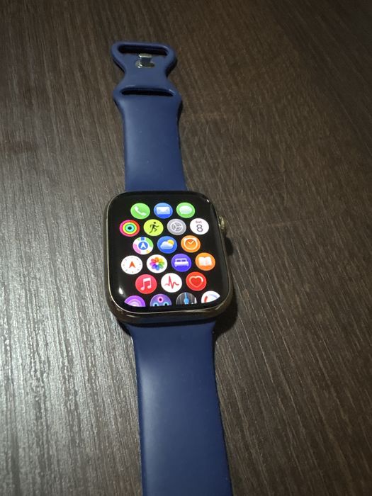 Apple Watch Series 7 (GPS + Cellular) Stainless Steel 45mm Case