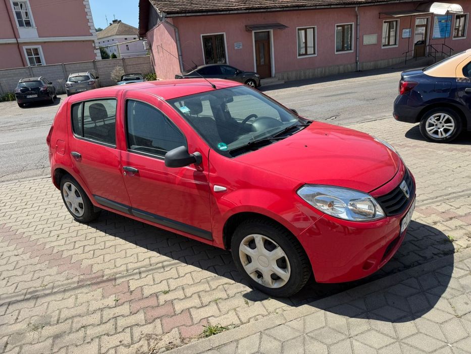 Vând Dacia Sandero 1.2  2009