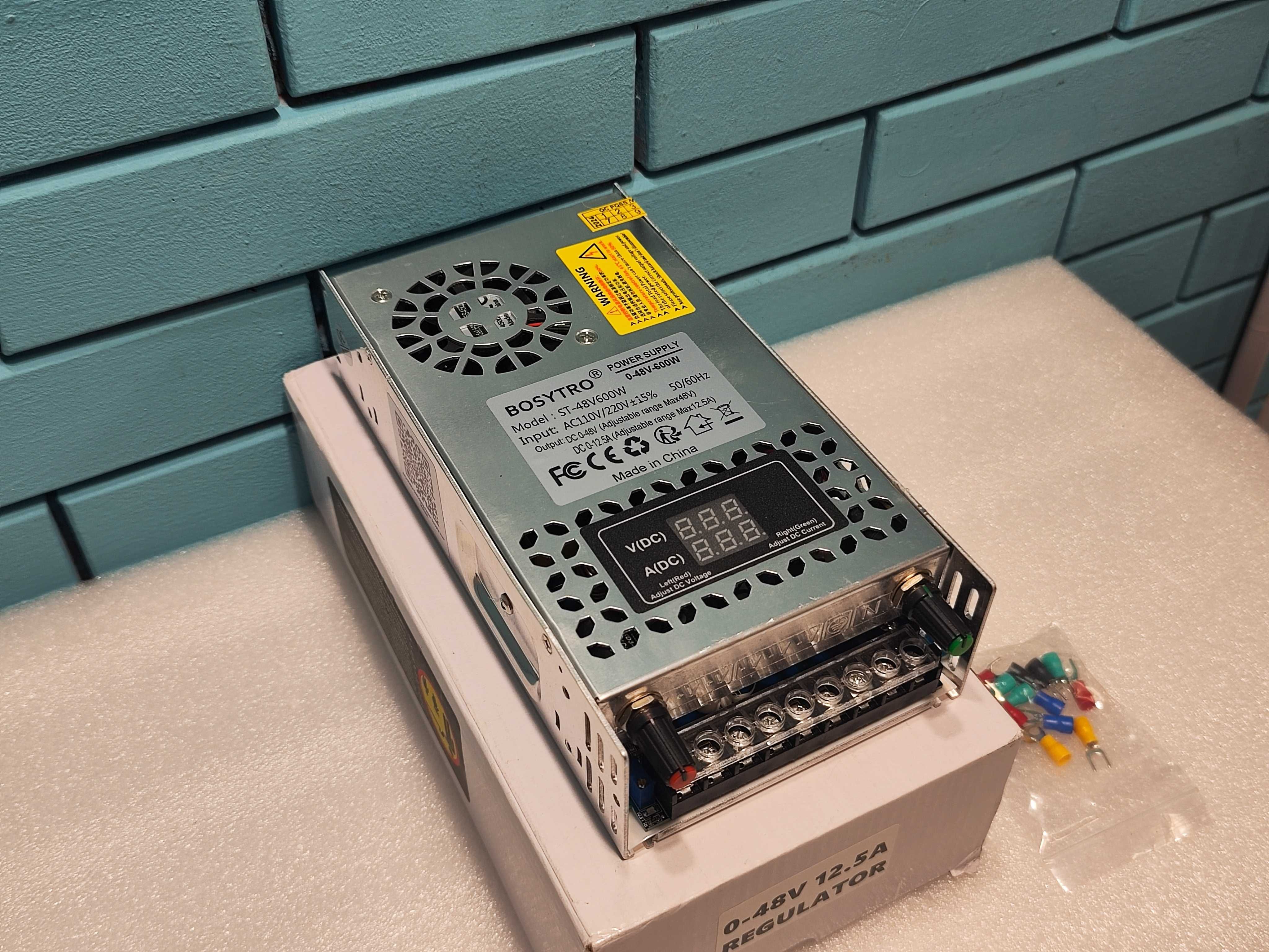 BOSYTRO 600W регулируем трансформатор 0–48V с дигитален дисплей
