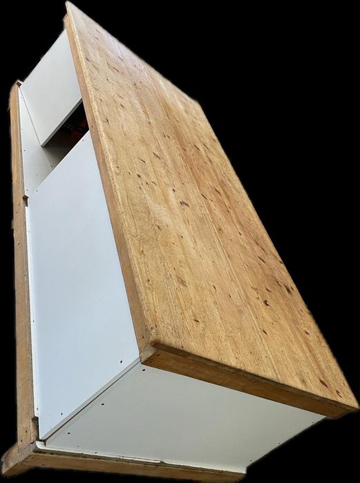 Masa de lucru din lemn cu spatiu de depozitare inferior compartimentat