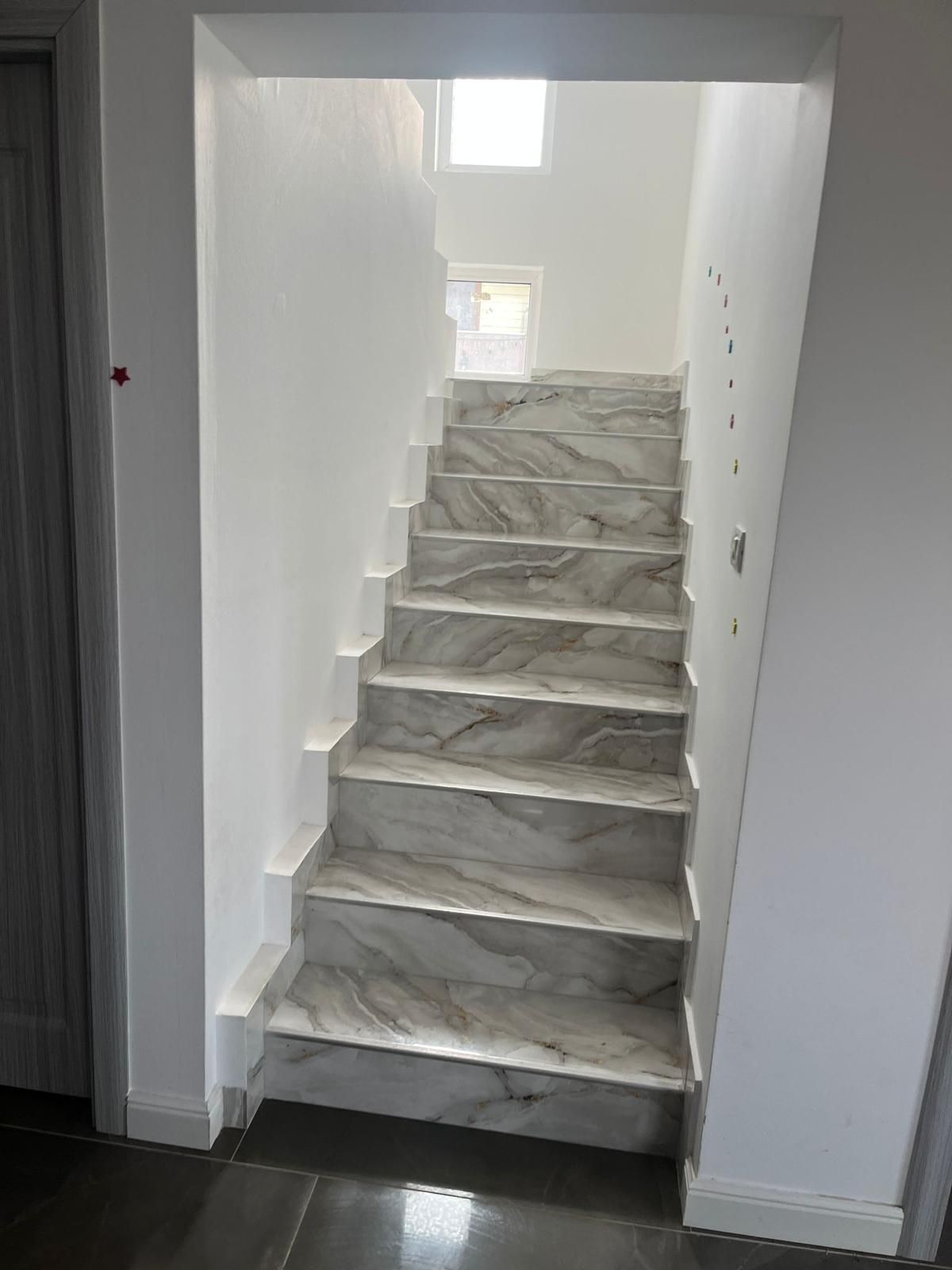 Vând casa în Comuna Parta