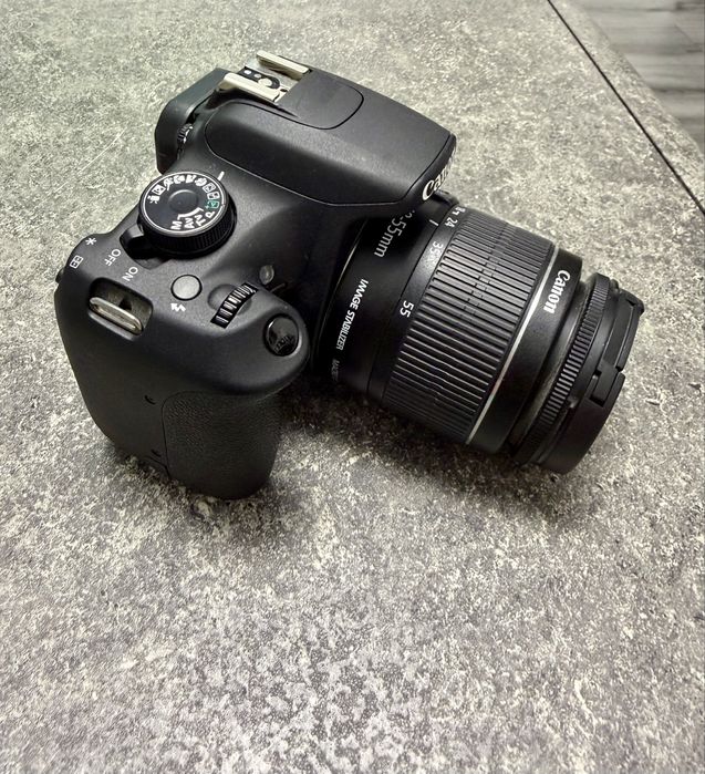 Canon EOS 1200D