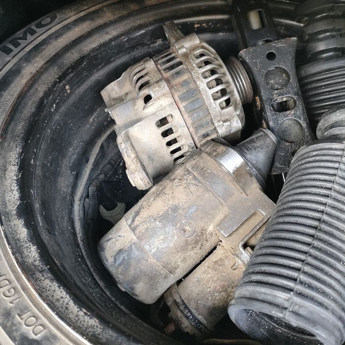 Продам стартер на Ниссан примера п1 0