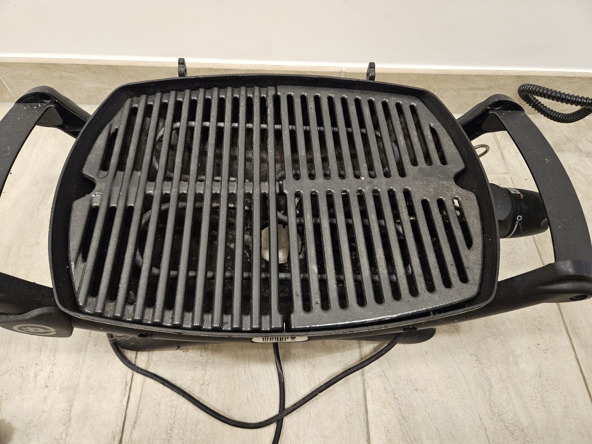 Електрическо Барбекю Weber Q1400 Dark Grey