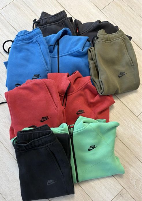 Екипи Nike Tech fleece