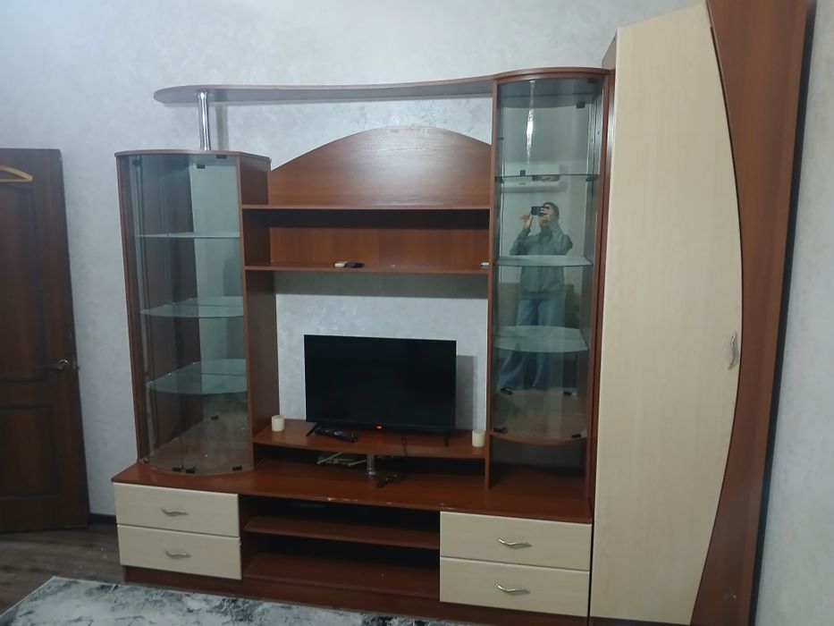 Prodayotsa mebel universal stenka