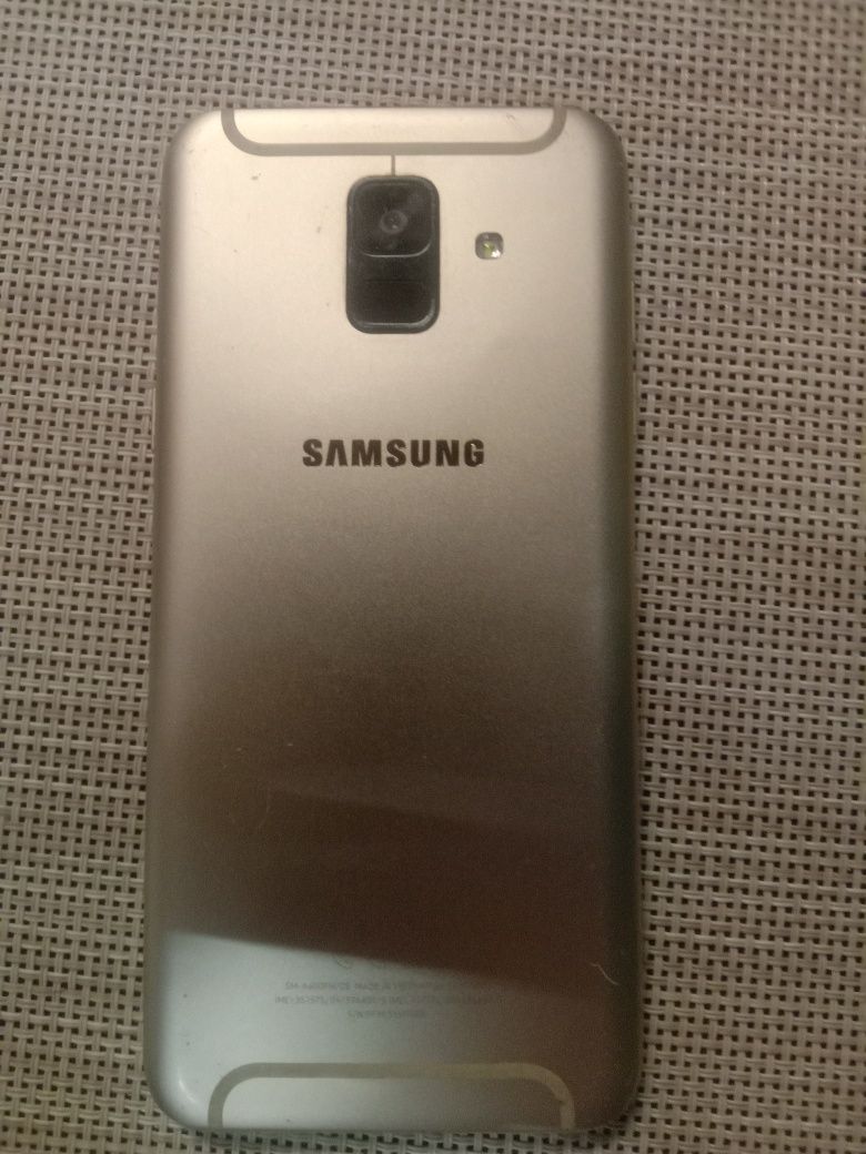Samsung A6 plus новый без минусов