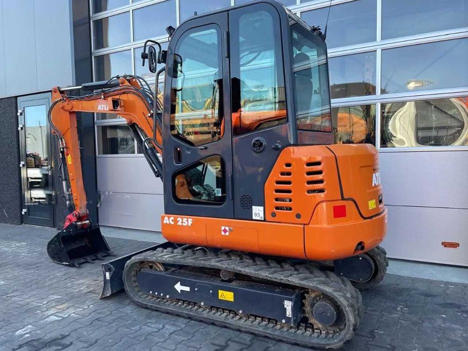 Мини-экскаватор Atlas AC25F