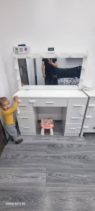 Toaleta pentru machiaj