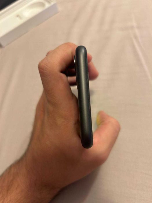 iPhone 11 - 128gb