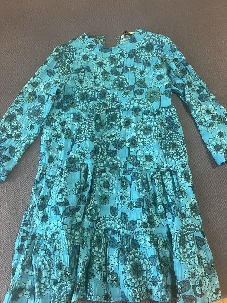 Рокля zara размер xs