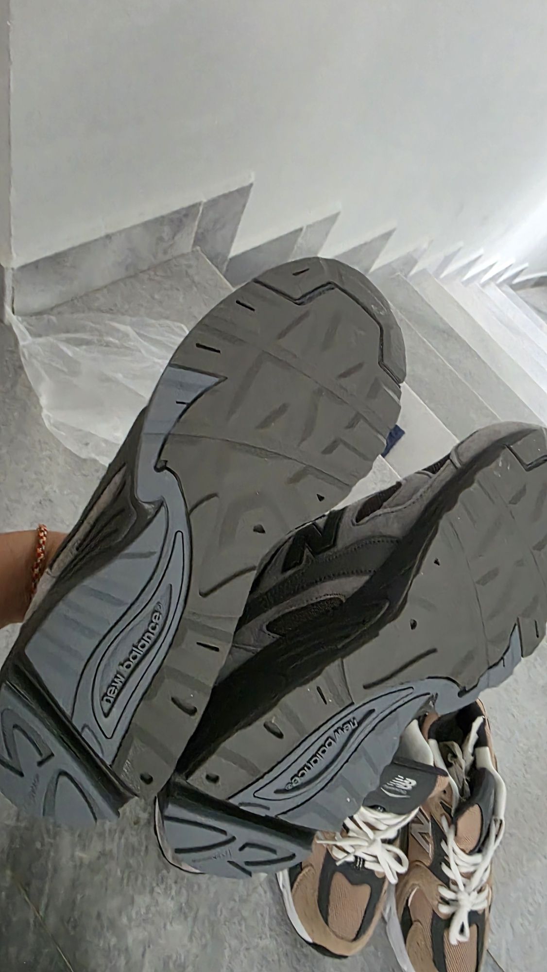Маратонки New Balance, номер 40