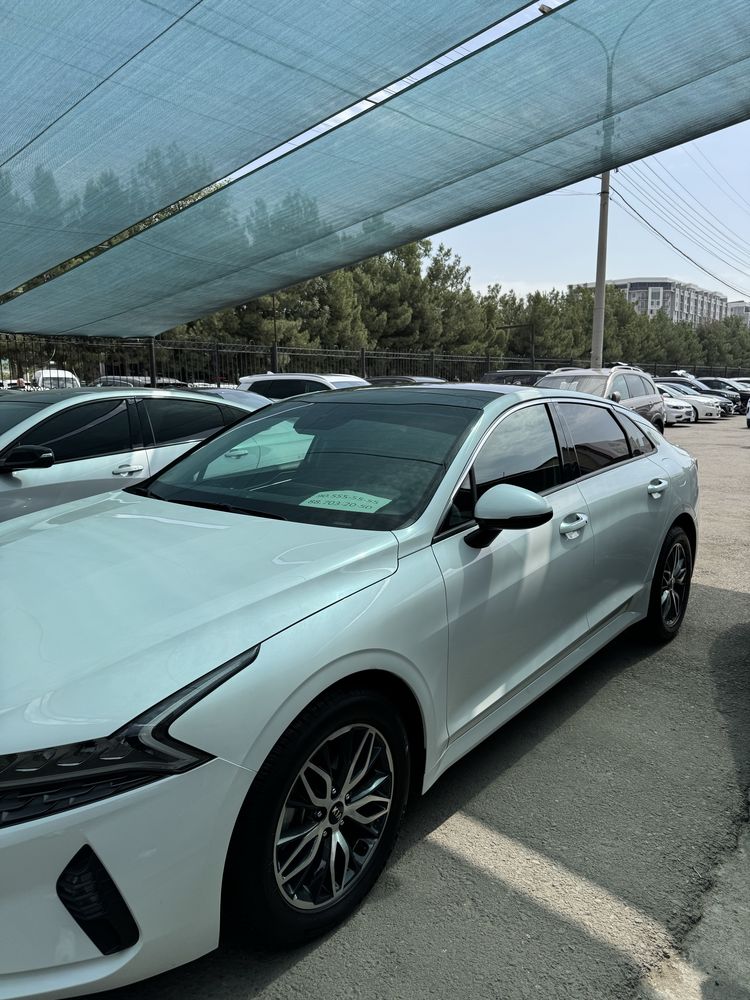 2021 kia k 5 sotiladi kiraskasi toza  holat idyal murojat uchun telfon