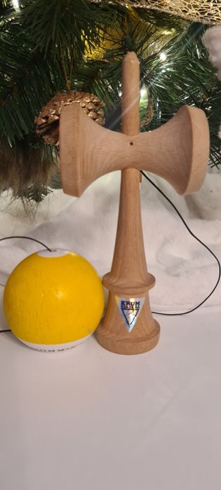 Vând Kendama Krom