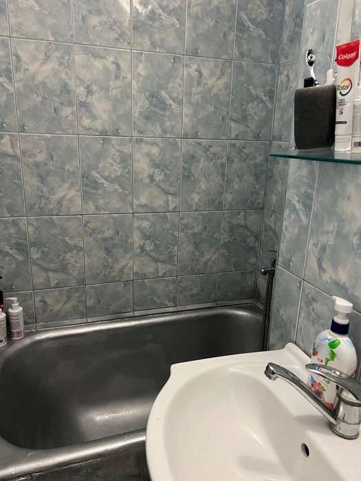 Persoana fizica, închiriez  garsonieră zona Sala Sporturilor