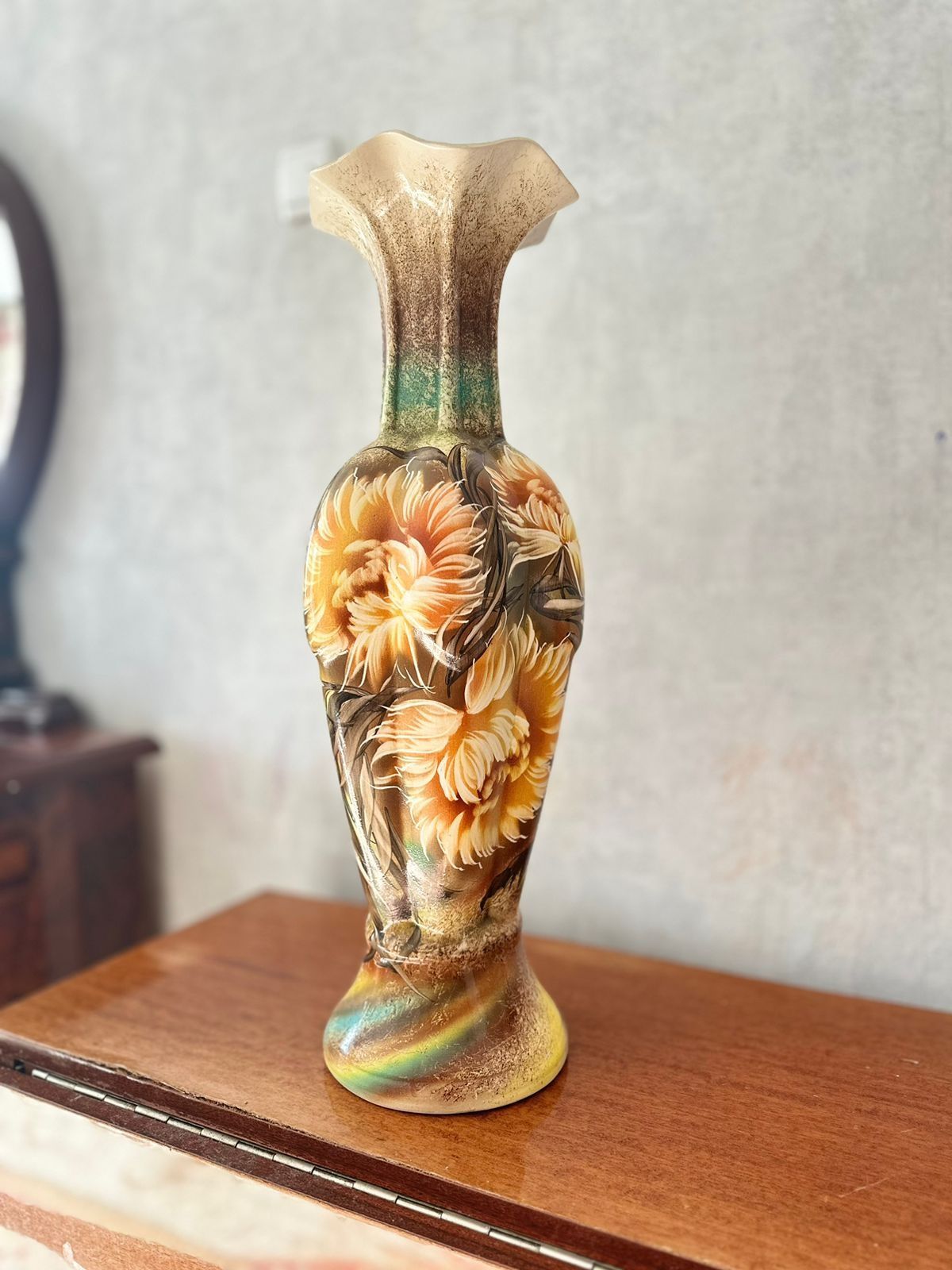 Продается красивая декоративная ваза