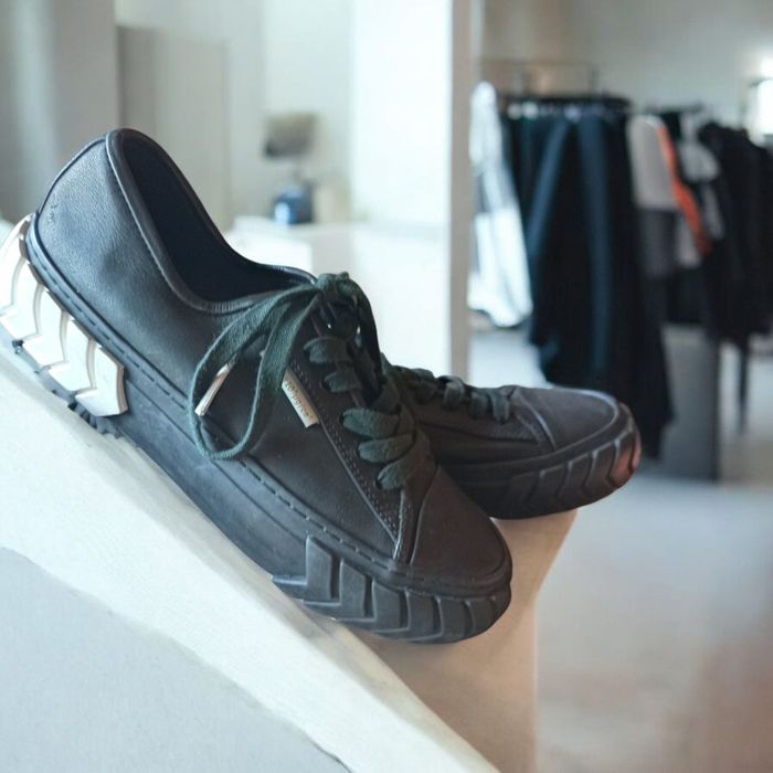 Дамски кожени маратонки