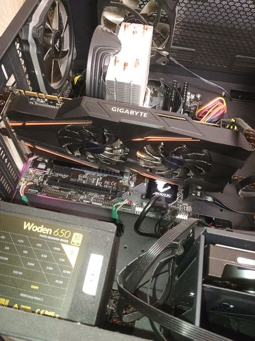 Placa video 1070. 8 g