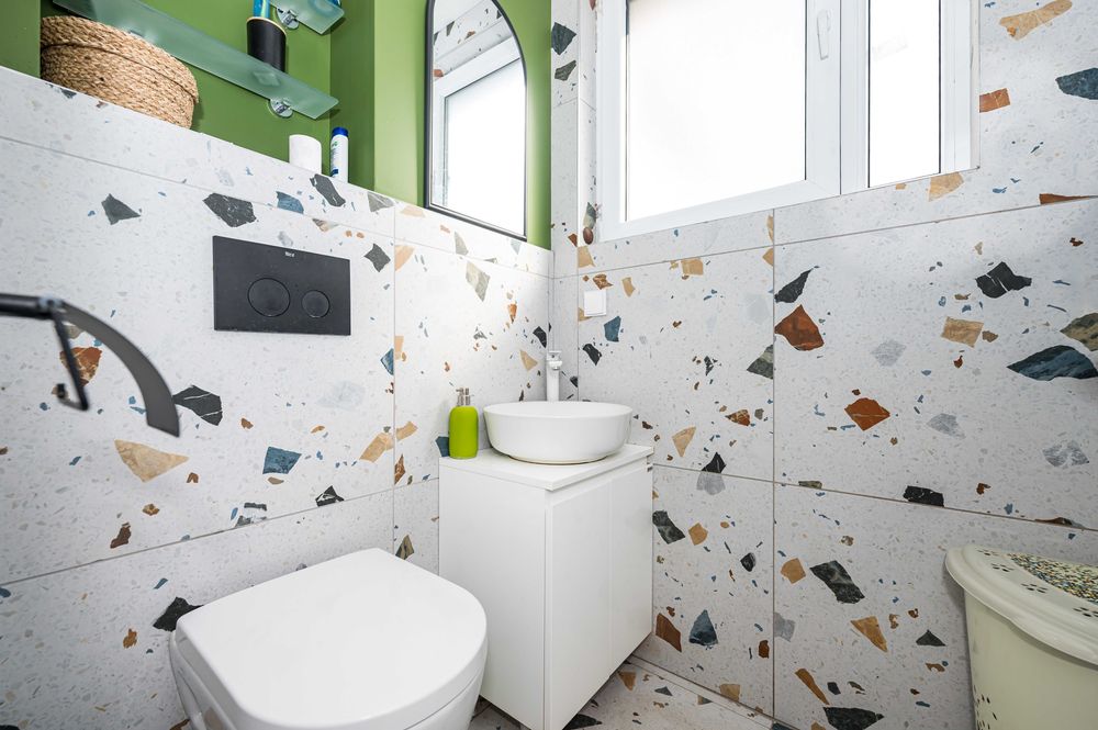 Продава се Тристаен апартамент в Пловдив, Въстанически - 83 кв.м за 1858 €/кв.м - Снимка #3