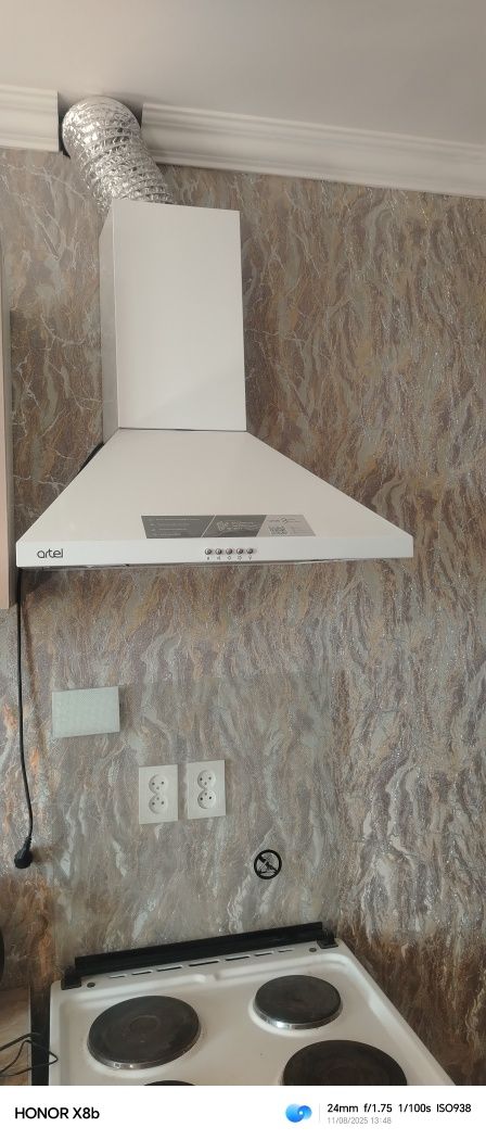 kuxinni mebil vitishka gaz pilita