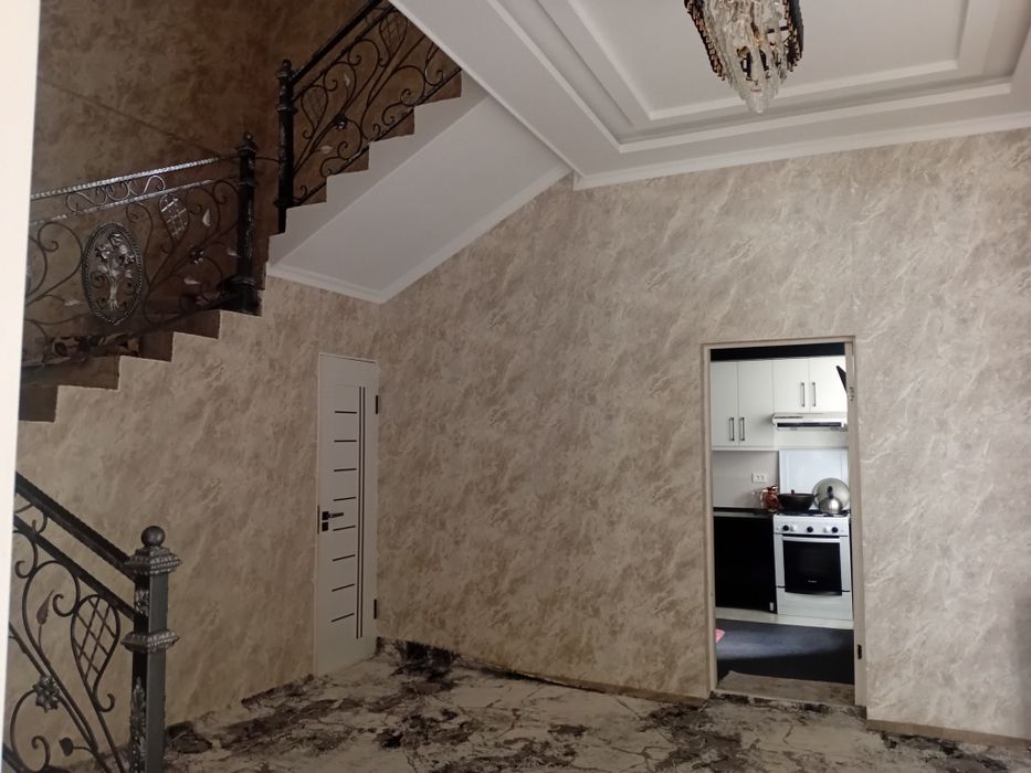 Qibray sentirida uy sotiladi