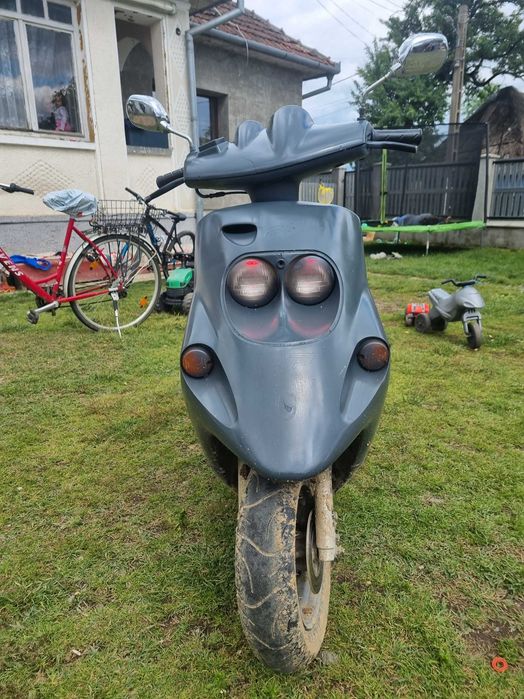 Vand scuter malaguti f10 in stare foarte buna pret 2000 lei neg