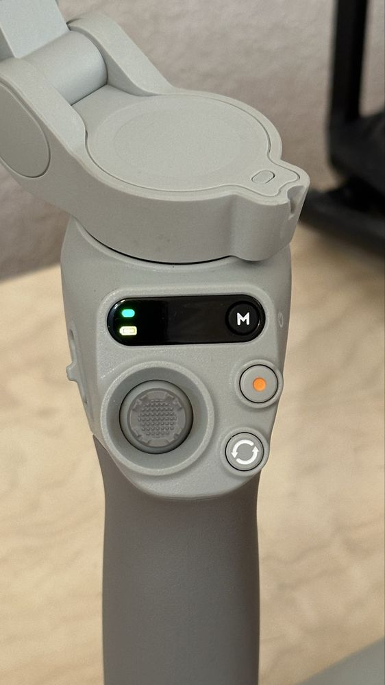 DJI Osmo SE, стабилизатор