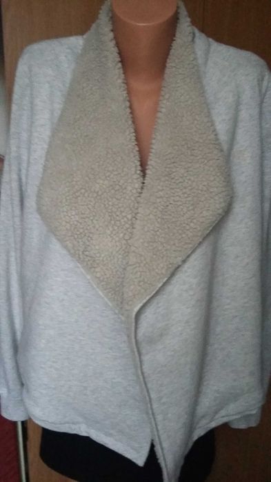 Geaca/Cardigan cu blanita