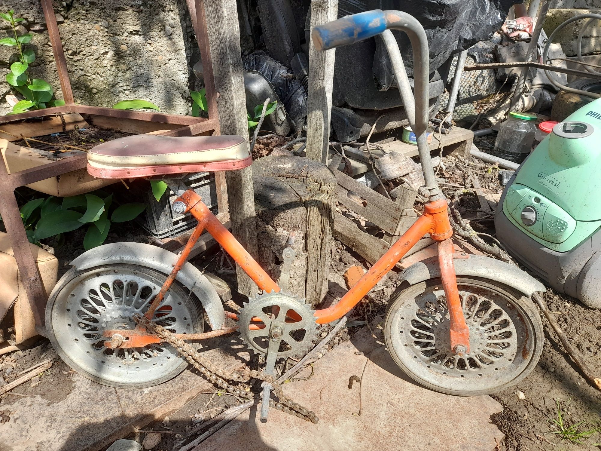 Vând bicicleta vintage copii