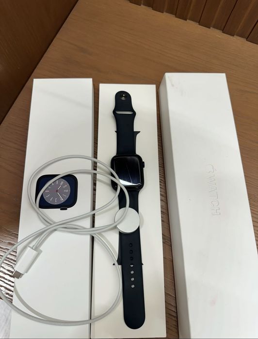 Apple watch series 8