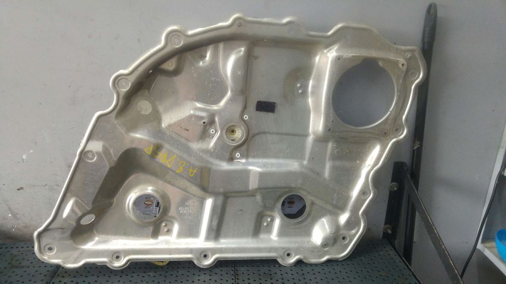 Macara geam electric dreapta spate audi a8 d3 4e2 4e8 4e0839850