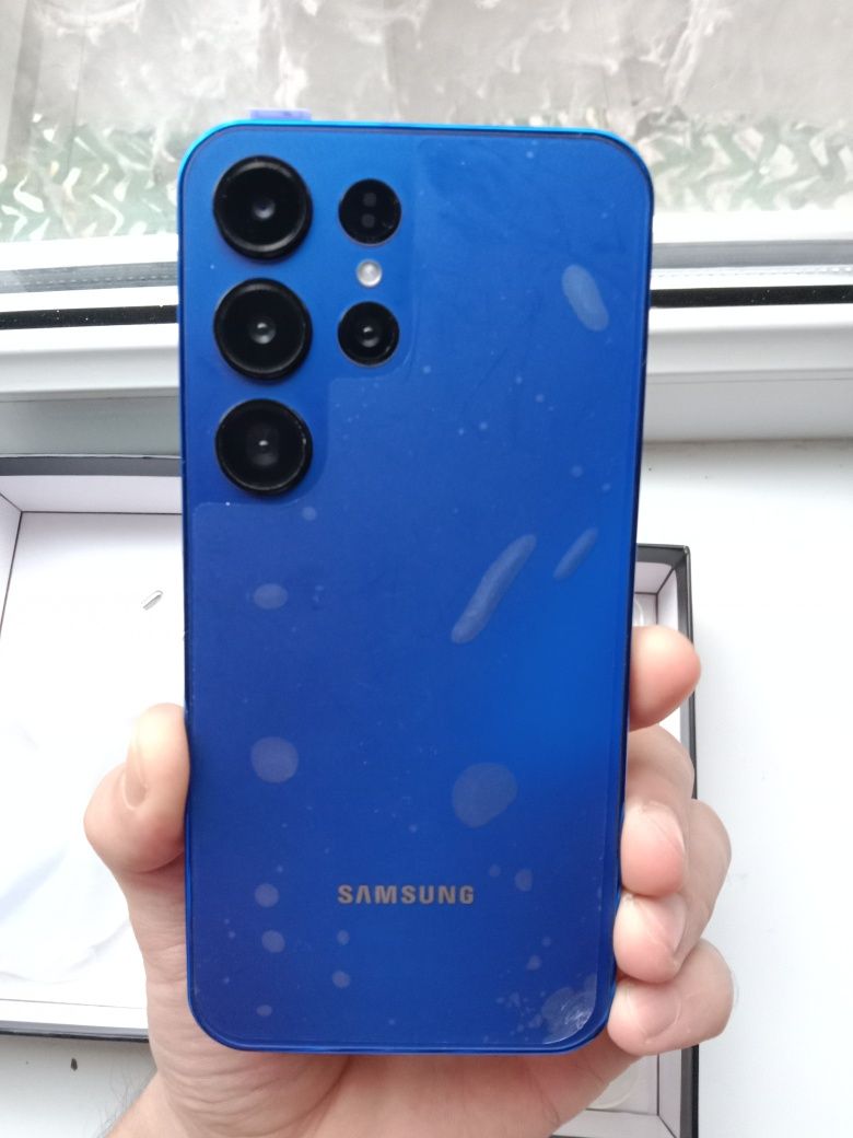 Продам смартфон Samsung galaxy s23 ultra новая в коробке