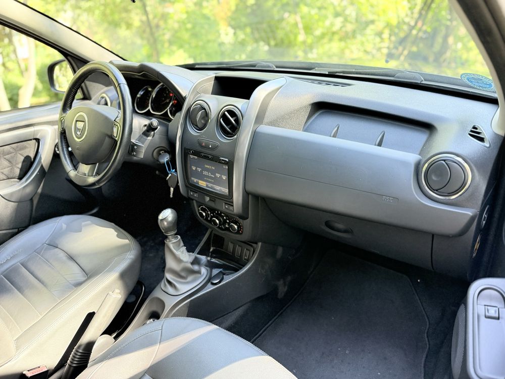 Dacia Duster 1.2Tce~2015~Navi~Piele~carte service~95.000km