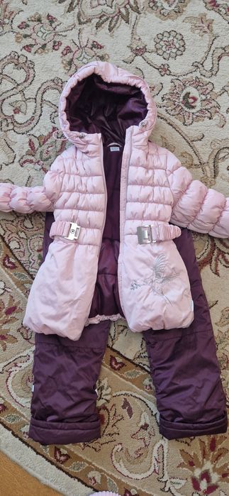 Продам комбинезон на девочку 5-6 лет