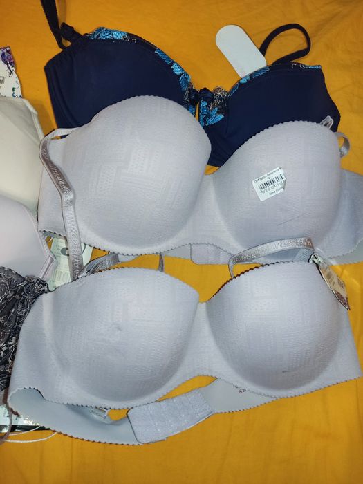 Бюстгальтер и труси