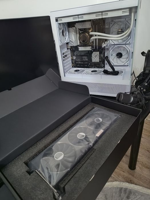 Placa video XFX RX 7800 XT QICK 16 GB