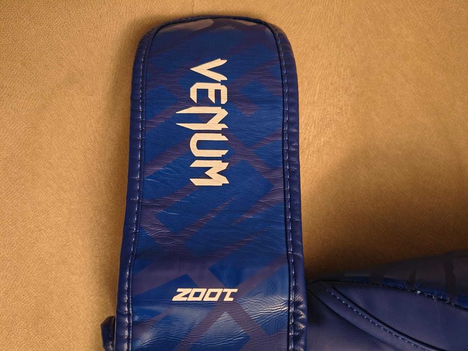 Manusi Venum Contender 1.5 10oz stare foarte buna