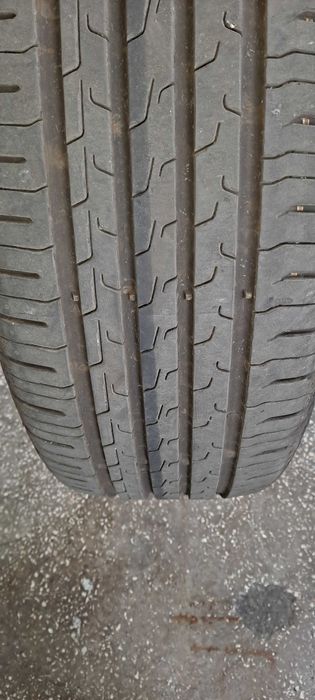 Vand 4 anvelope de vara marca Continental