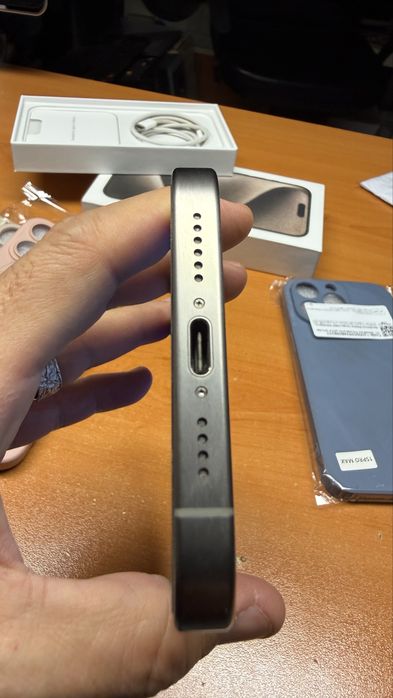 Продавам GSM Iphone 15 Pro Max 256GB