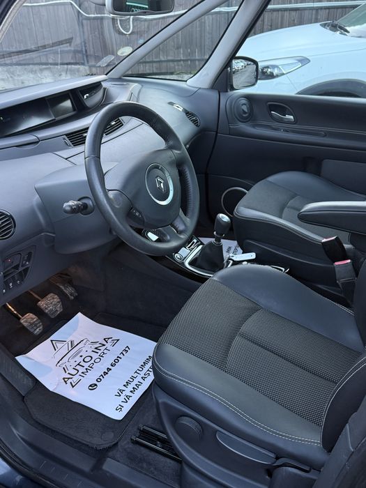 Posibilitate Rate Renault Grand Scenic 7 locuri Panoramic Garantie