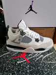 Jordan  4 retro,!,