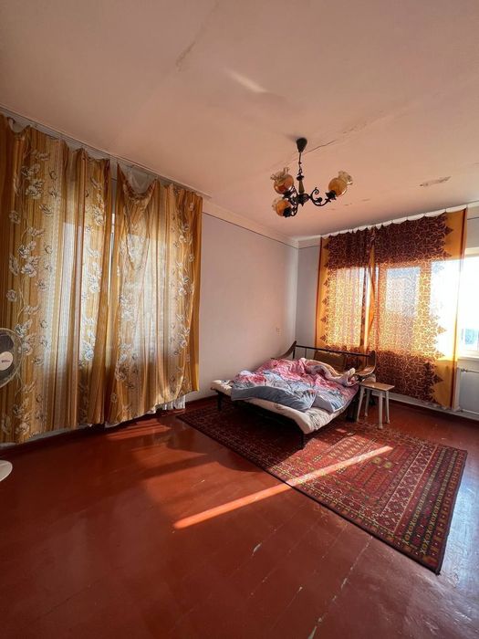 Qizlarga kvartira oila bilan turishga