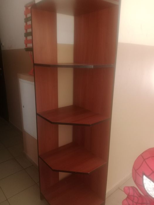 Полка угловая хорошом  состояние